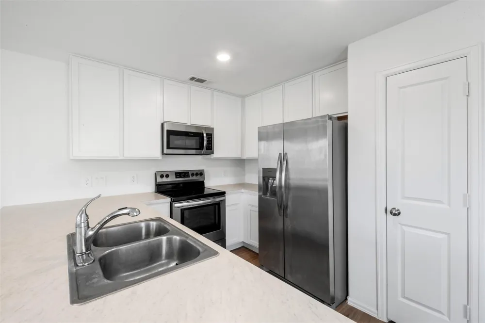 1044 Road 5203 Cleveland, TX 77327