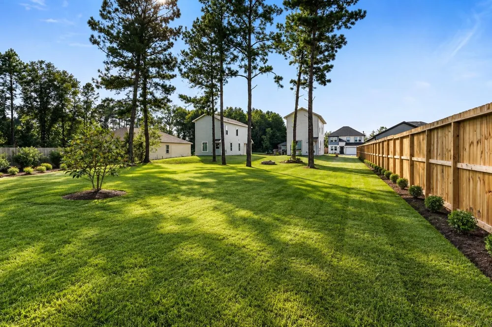 1044 Road 5203 Cleveland, TX 77327