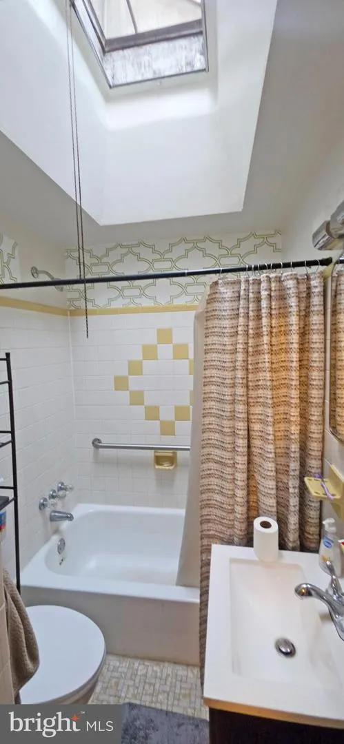 729 BENNINGTON ROAD Folcroft, PA 19032