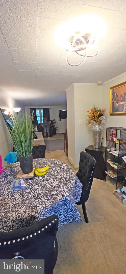 729 BENNINGTON ROAD Folcroft, PA 19032