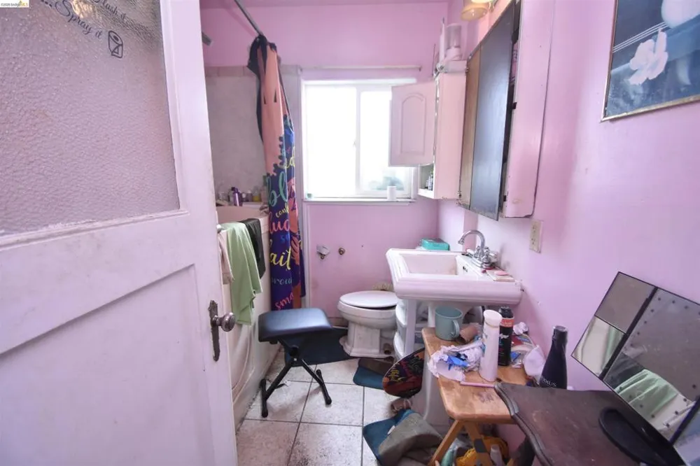 1922 Fairview St Berkeley, CA 94703