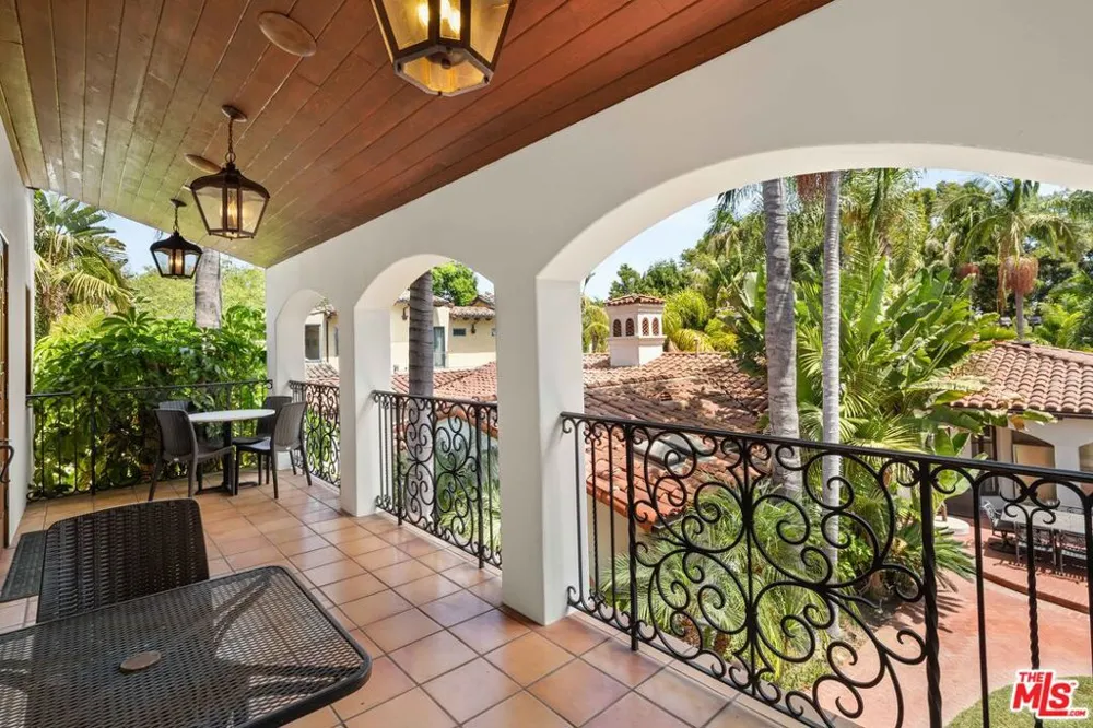 1203 Park Way Beverly Hills, CA 90210