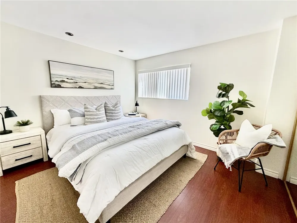 1600 Ardmore #229 Hermosa Beach, CA 90254