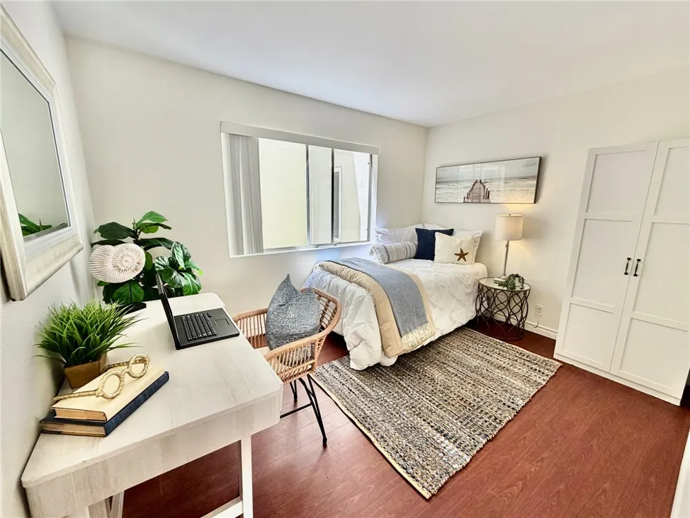 1600 Ardmore #229 Hermosa Beach, CA 90254