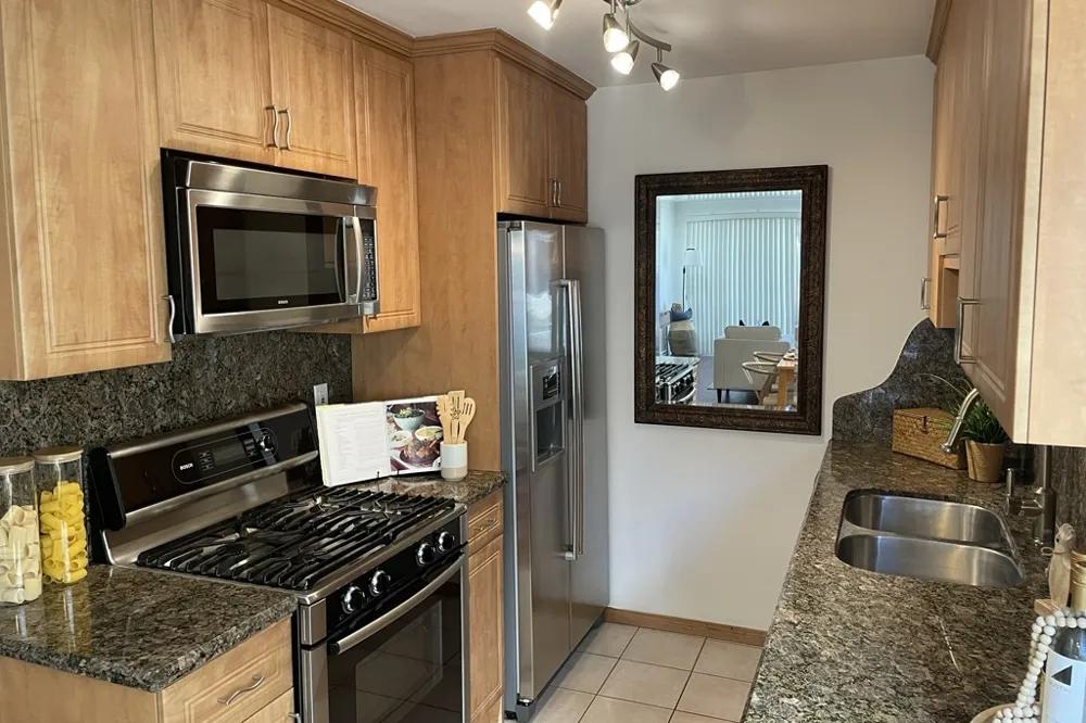 1600 Ardmore #229 Hermosa Beach, CA 90254