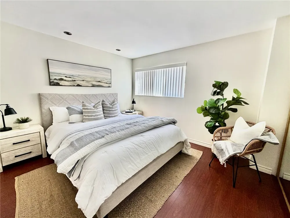 1600 Ardmore #229 Hermosa Beach, CA 90254