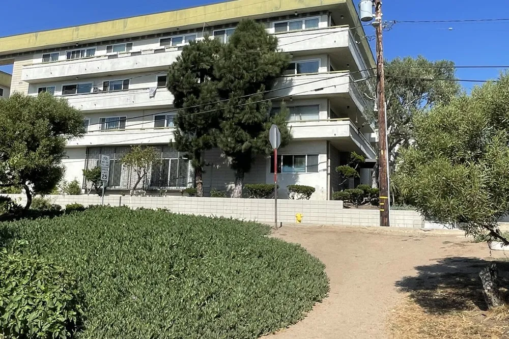 1600 Ardmore #229 Hermosa Beach, CA 90254