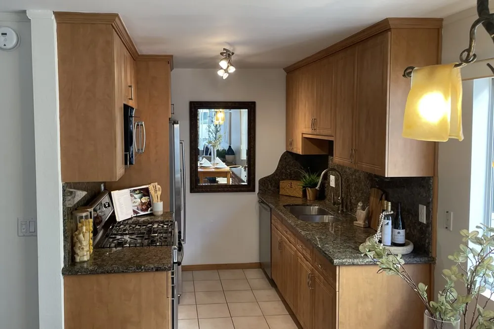 1600 Ardmore #229 Hermosa Beach, CA 90254
