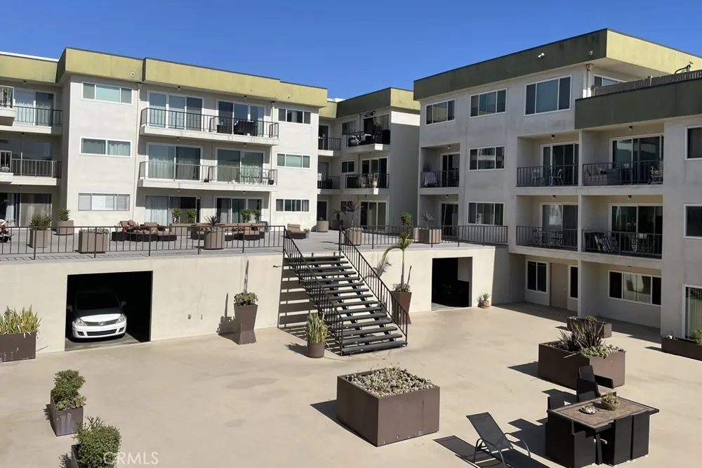 1600 Ardmore #229 Hermosa Beach, CA 90254