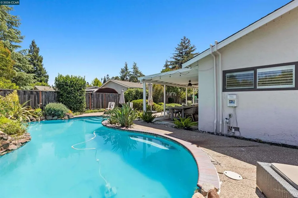 616 Minert Rd Walnut Creek, CA 94598