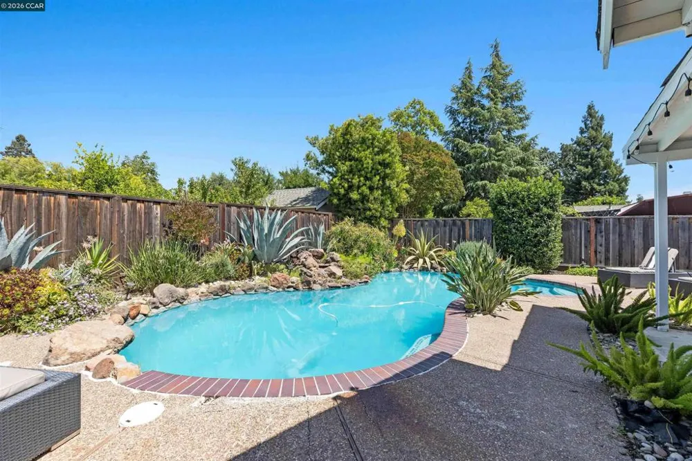 616 Minert Rd Walnut Creek, CA 94598