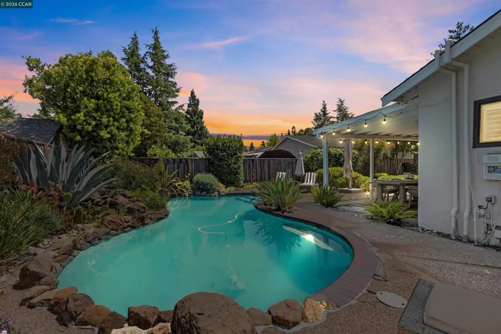 616 Minert Rd Walnut Creek, CA 94598