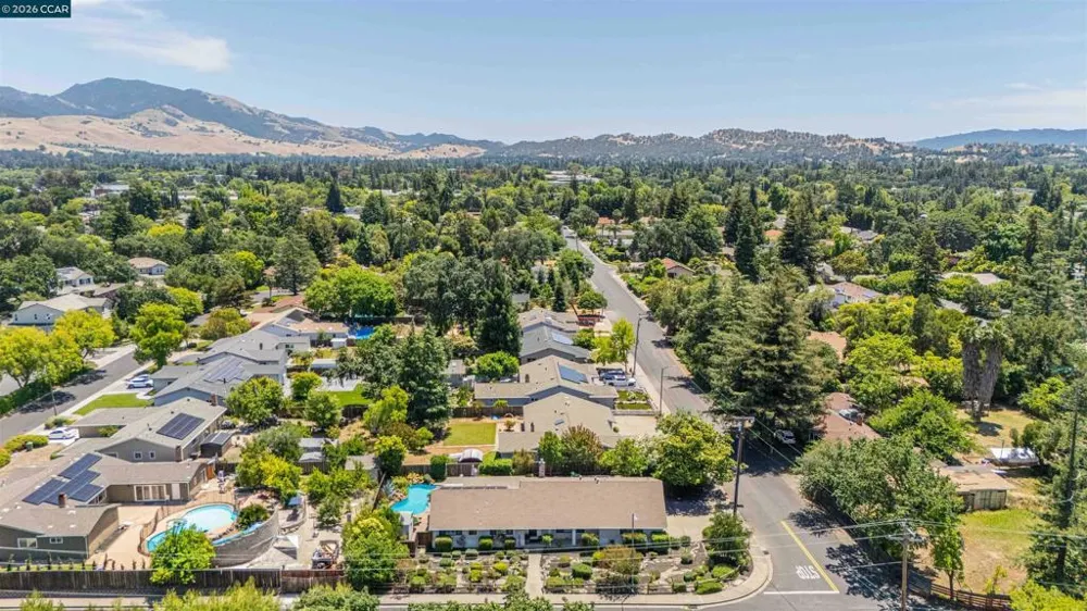 616 Minert Rd Walnut Creek, CA 94598