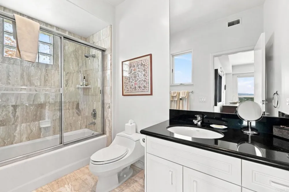 30306 Via Maria Elena Bonsall, CA 92003