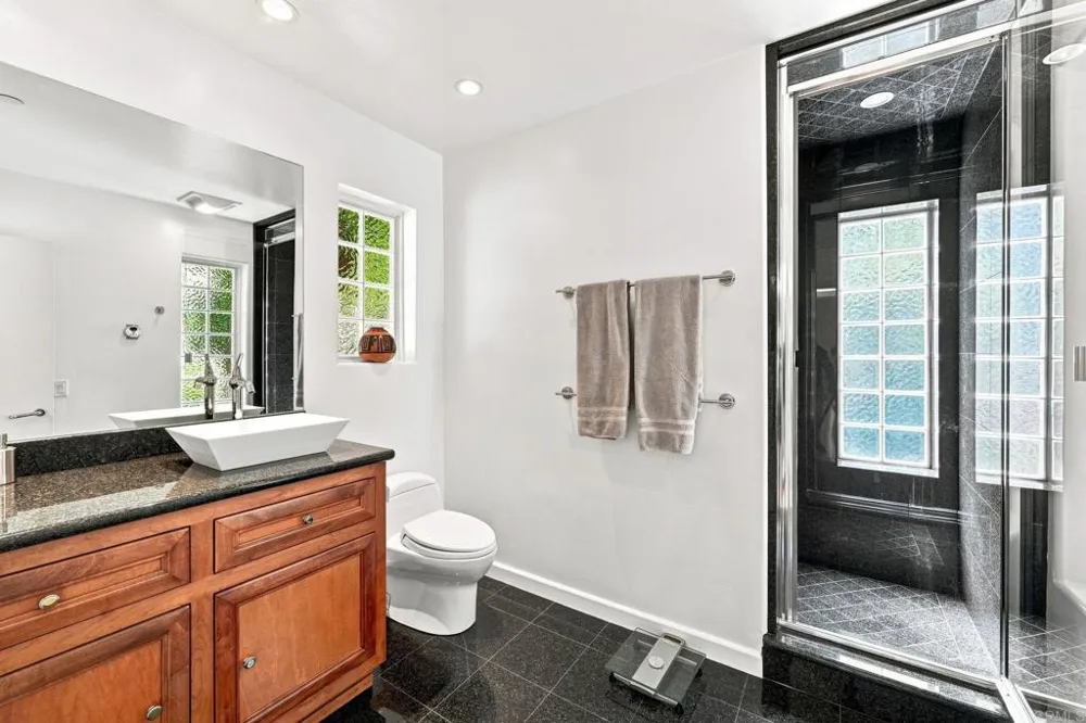 30306 Via Maria Elena Bonsall, CA 92003