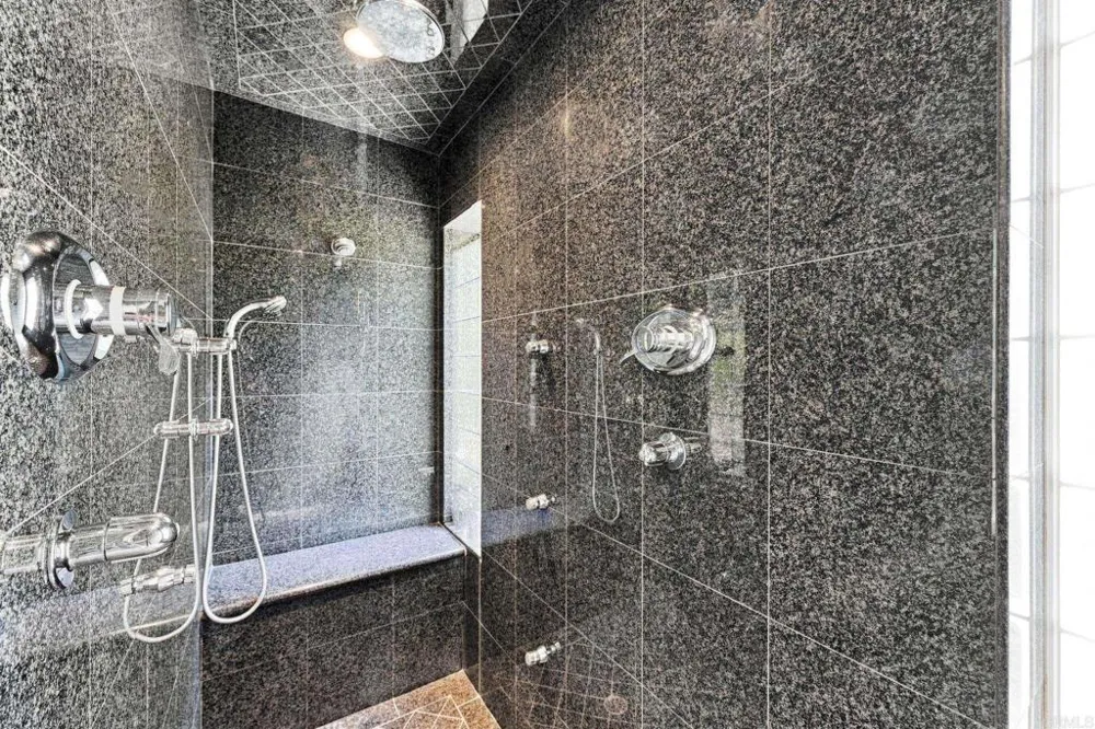 30306 Via Maria Elena Bonsall, CA 92003