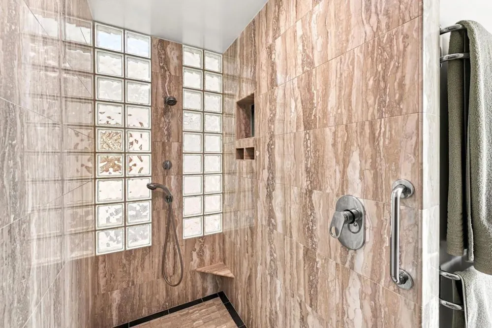30306 Via Maria Elena Bonsall, CA 92003
