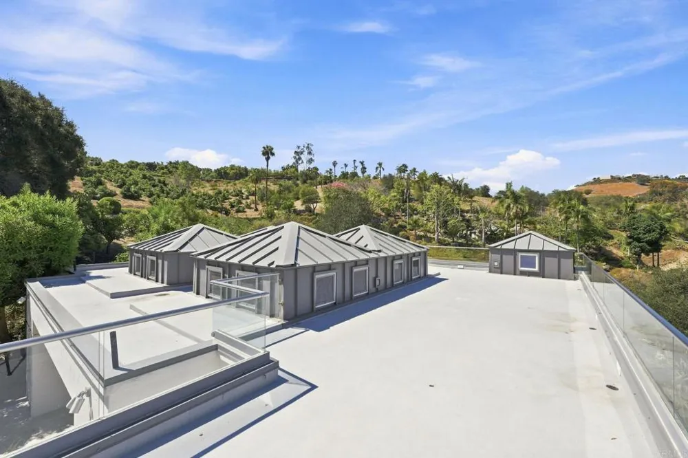 30306 Via Maria Elena Bonsall, CA 92003