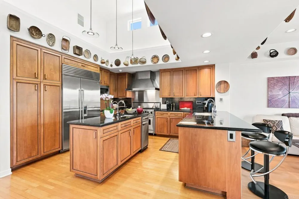 30306 Via Maria Elena Bonsall, CA 92003