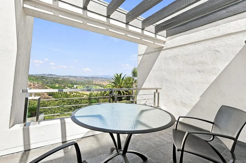 30306 Via Maria Elena Bonsall, CA 92003