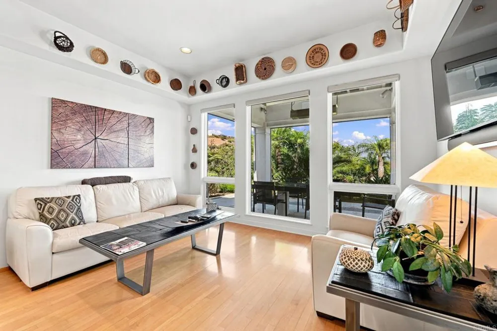 30306 Via Maria Elena Bonsall, CA 92003