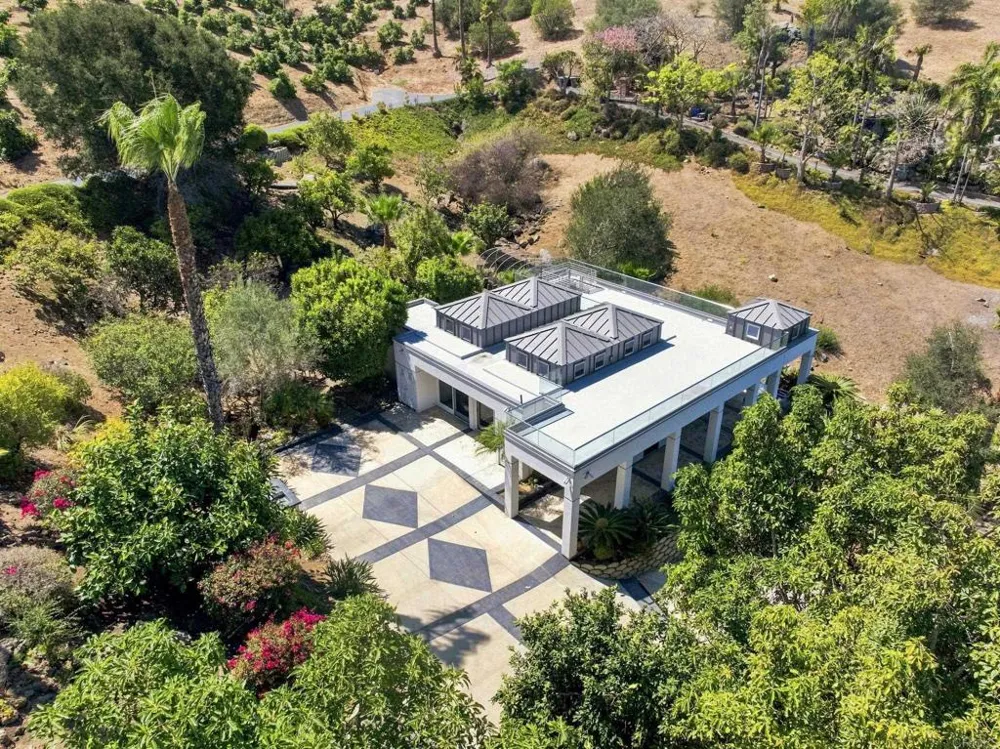 30306 Via Maria Elena Bonsall, CA 92003