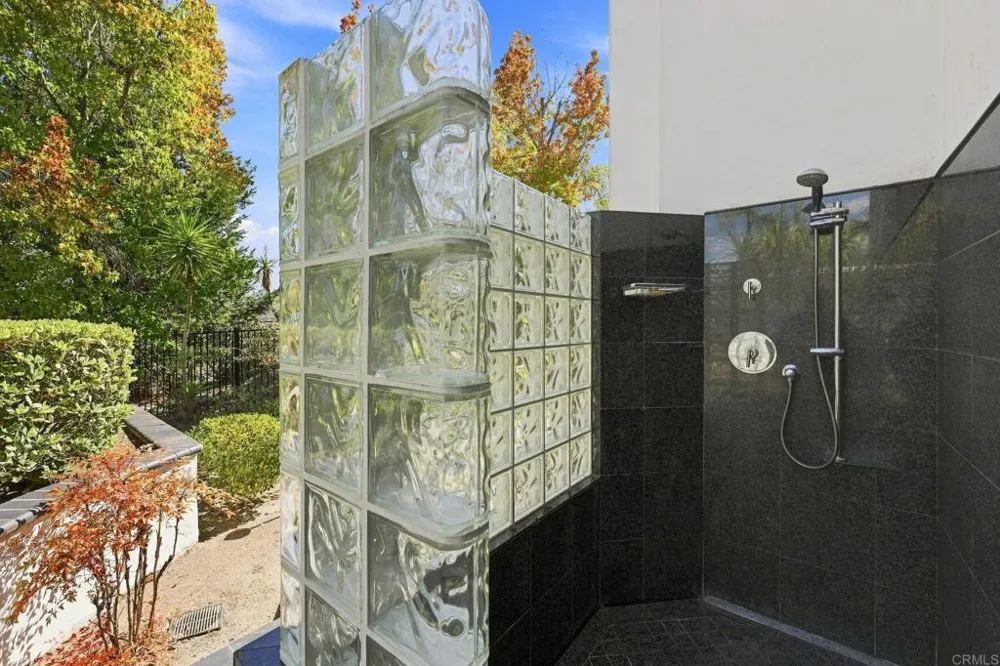 30306 Via Maria Elena Bonsall, CA 92003