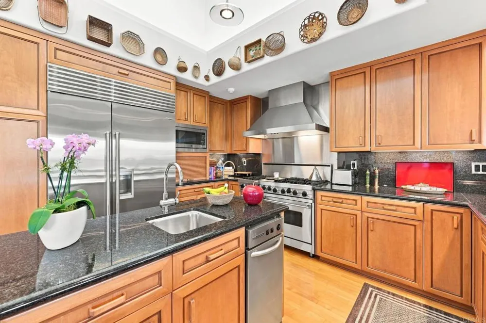 30306 Via Maria Elena Bonsall, CA 92003