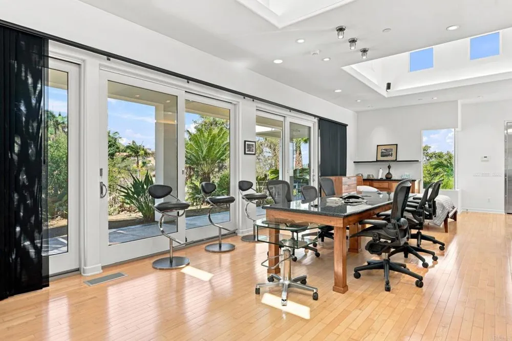 30306 Via Maria Elena Bonsall, CA 92003