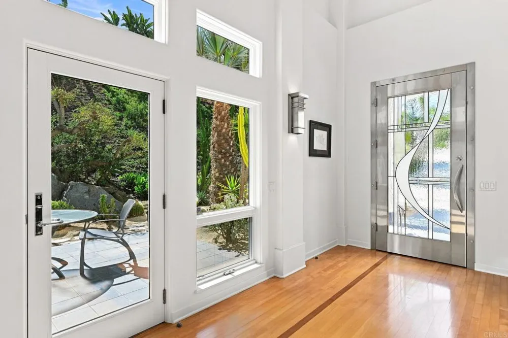 30306 Via Maria Elena Bonsall, CA 92003