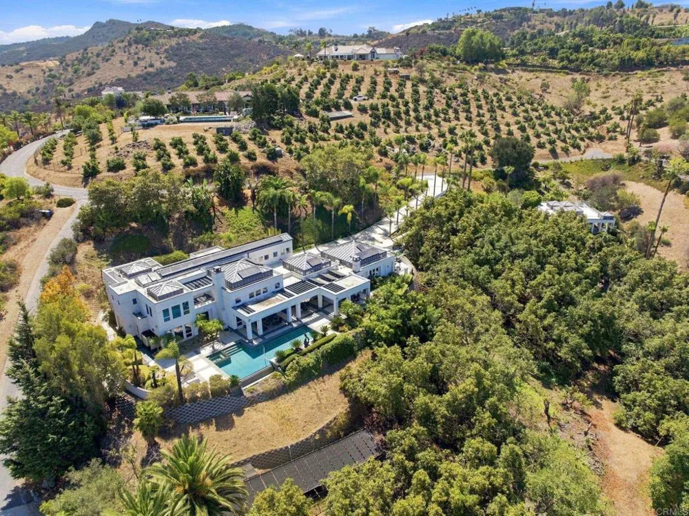 30306 Via Maria Elena Bonsall, CA 92003