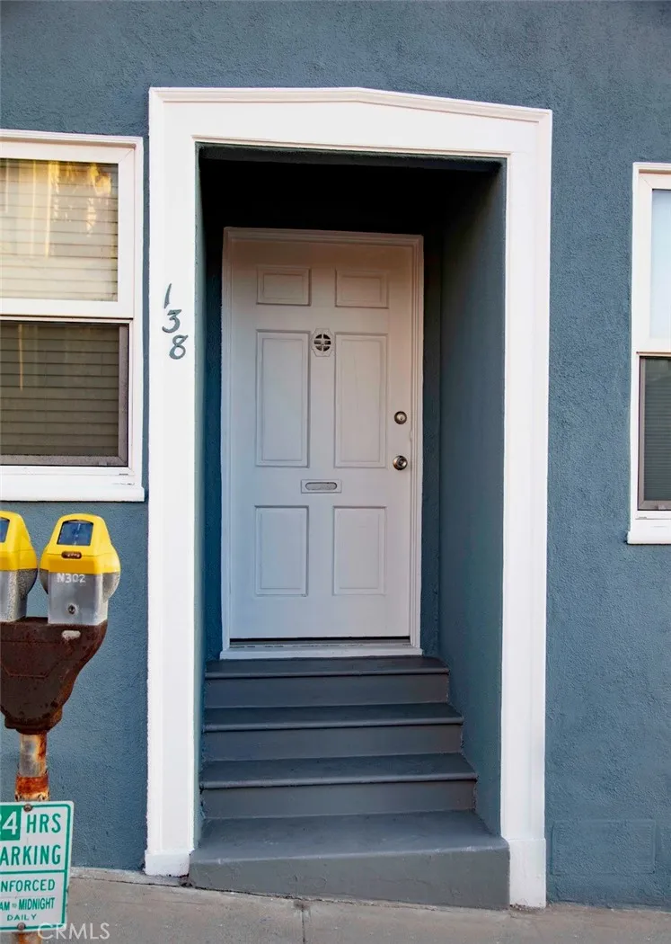 138 35th Street Hermosa Beach, CA 90254