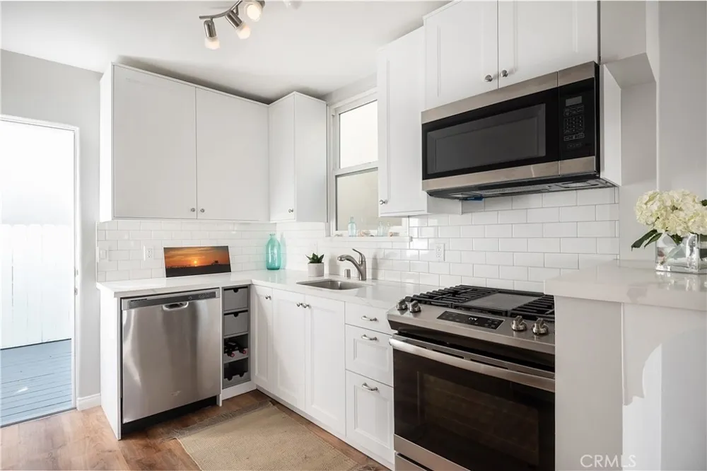 138 35th Street Hermosa Beach, CA 90254
