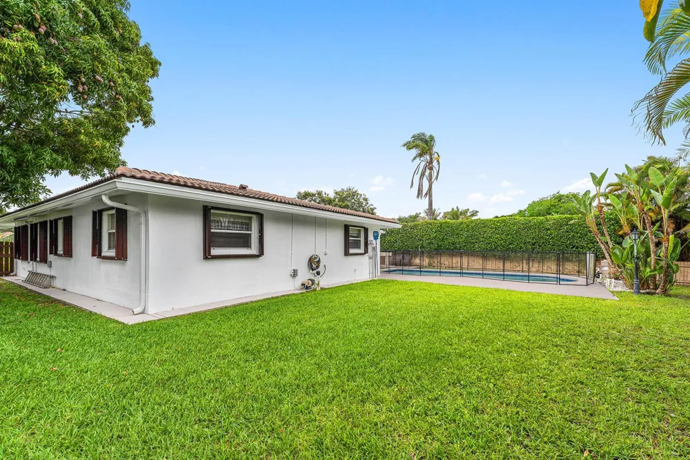 4025 NW 105TH AVENUE Coral Springs, FL 33065