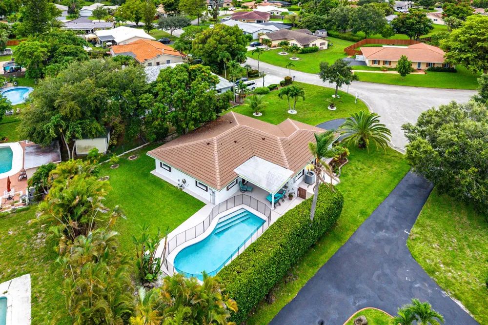 4025 NW 105TH AVENUE Coral Springs, FL 33065