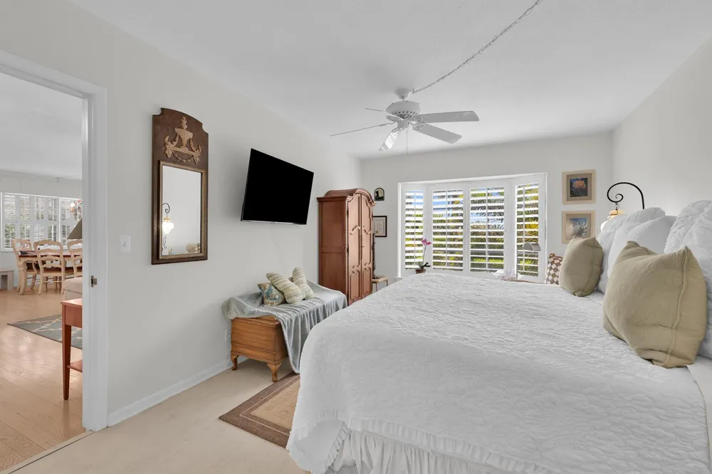 475 Tequesta Drive #16 Tequesta, FL 33469