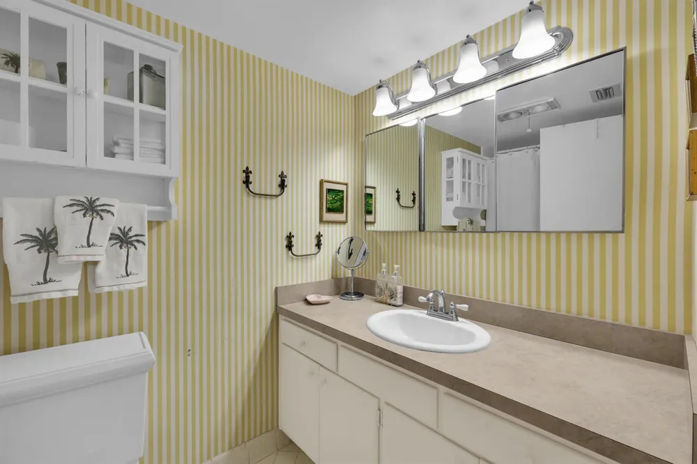 475 Tequesta Drive #16 Tequesta, FL 33469