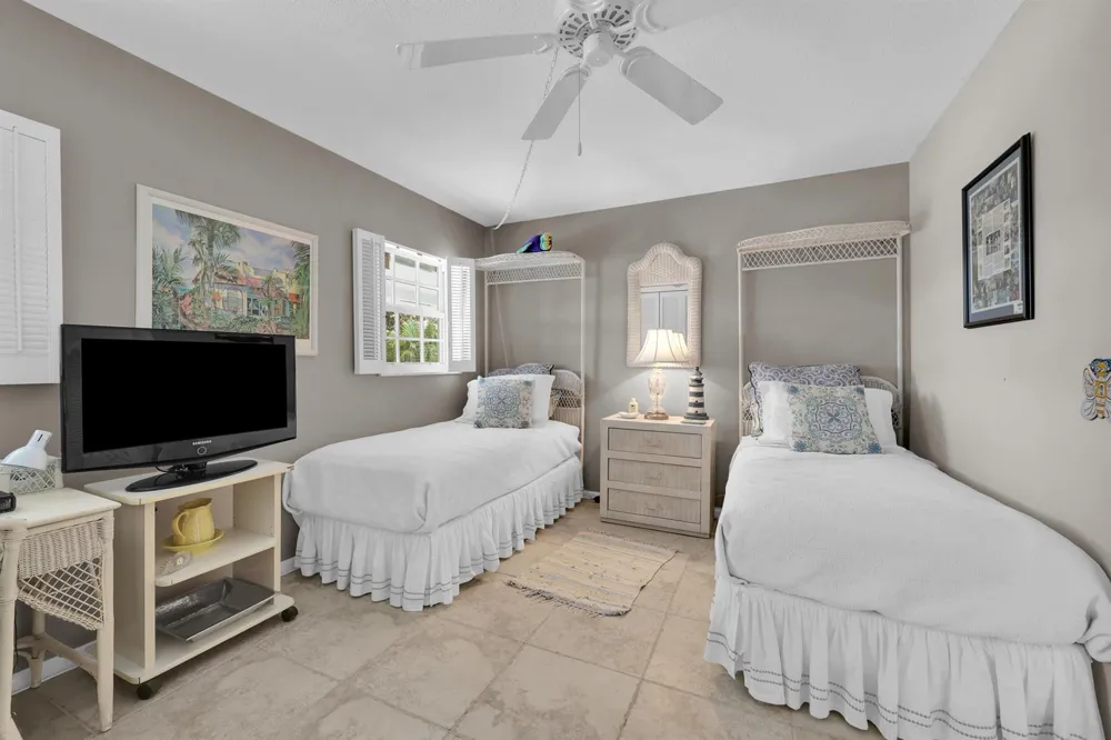475 Tequesta Drive #16 Tequesta, FL 33469