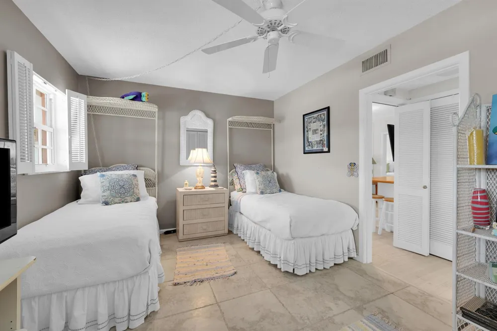 475 Tequesta Drive #16 Tequesta, FL 33469