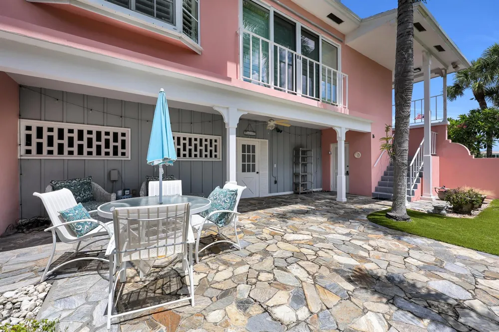 475 Tequesta Drive #16 Tequesta, FL 33469