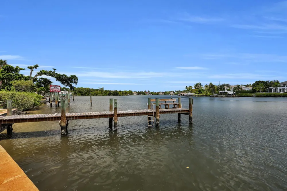 475 Tequesta Drive #16 Tequesta, FL 33469