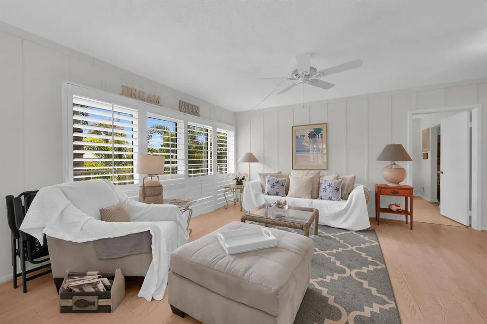 475 Tequesta Drive #16 Tequesta, FL 33469