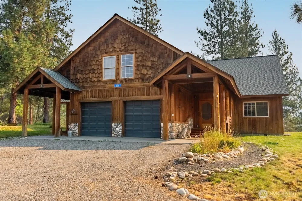 202 Cascadian Way #3 Winthrop, WA 98862