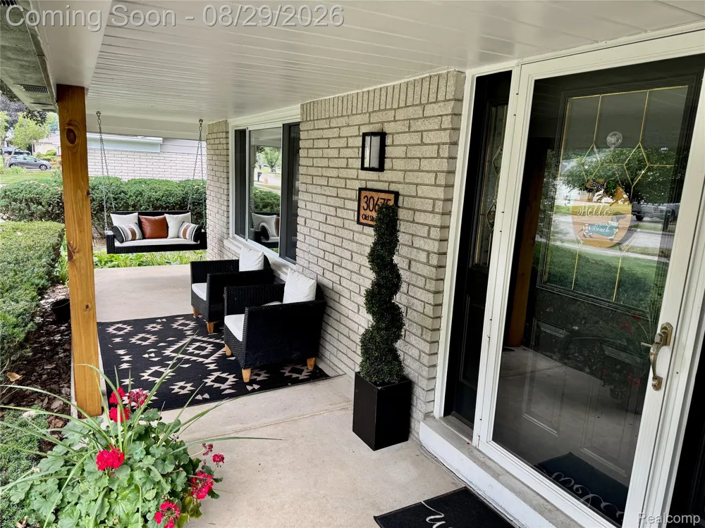 30675 Old Stream Street Southfield City, MI 48076
