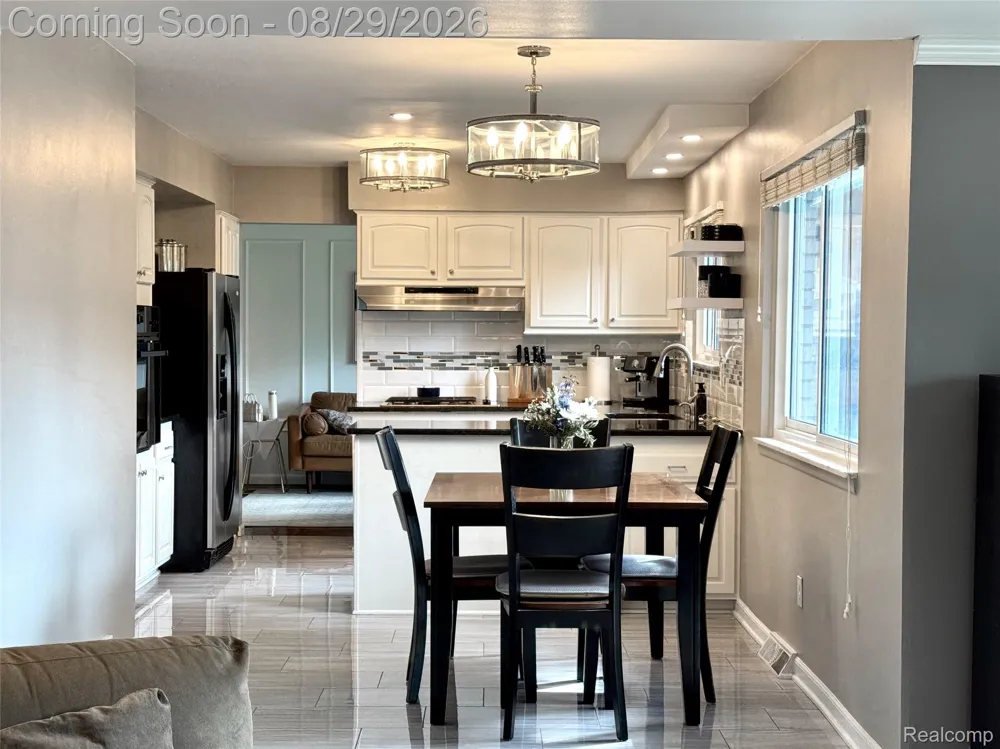 30675 Old Stream Street Southfield City, MI 48076