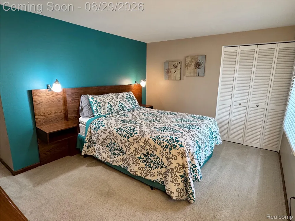 30675 Old Stream Street Southfield City, MI 48076