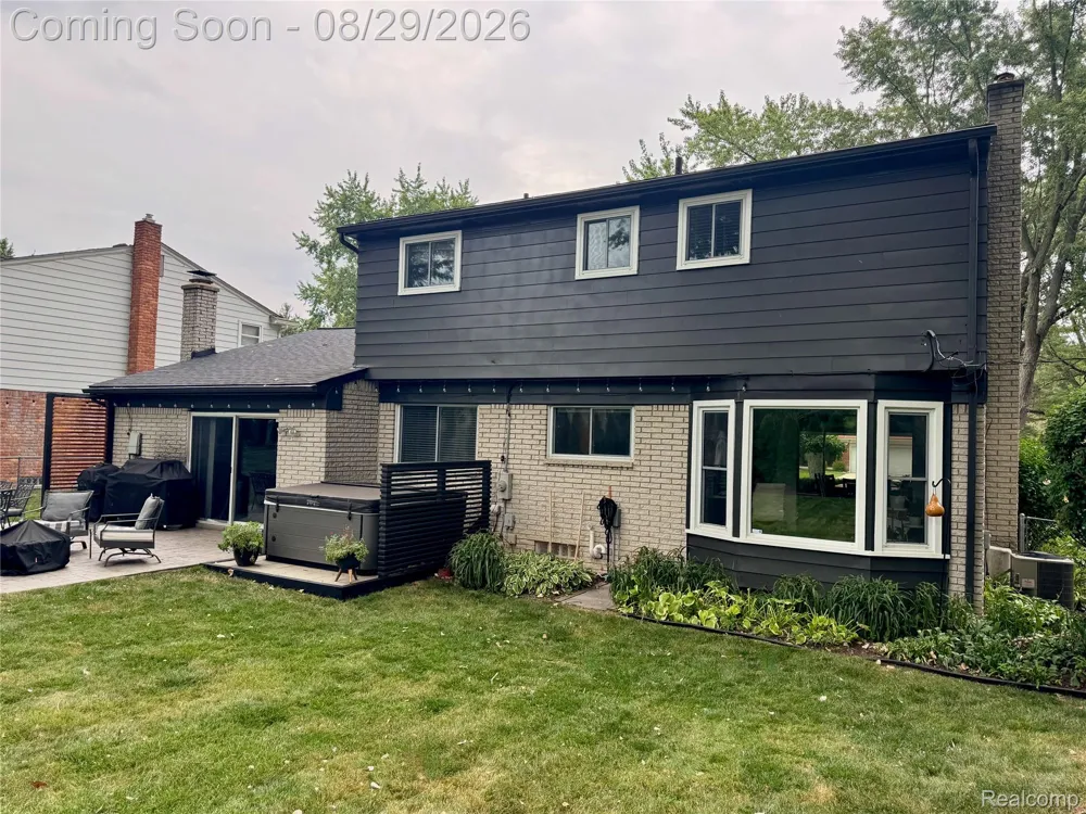 30675 Old Stream Street Southfield City, MI 48076