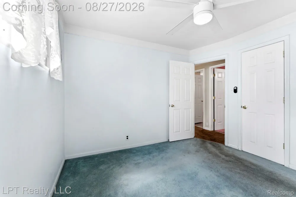 6431 Mayfair Street Taylor City, MI 48180