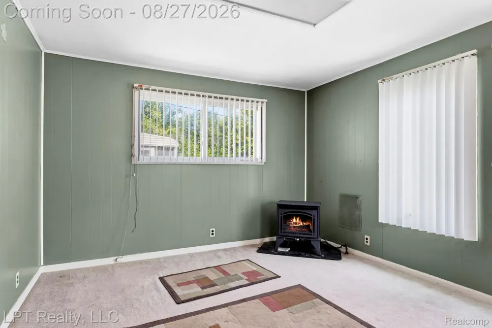 6431 Mayfair Street Taylor City, MI 48180