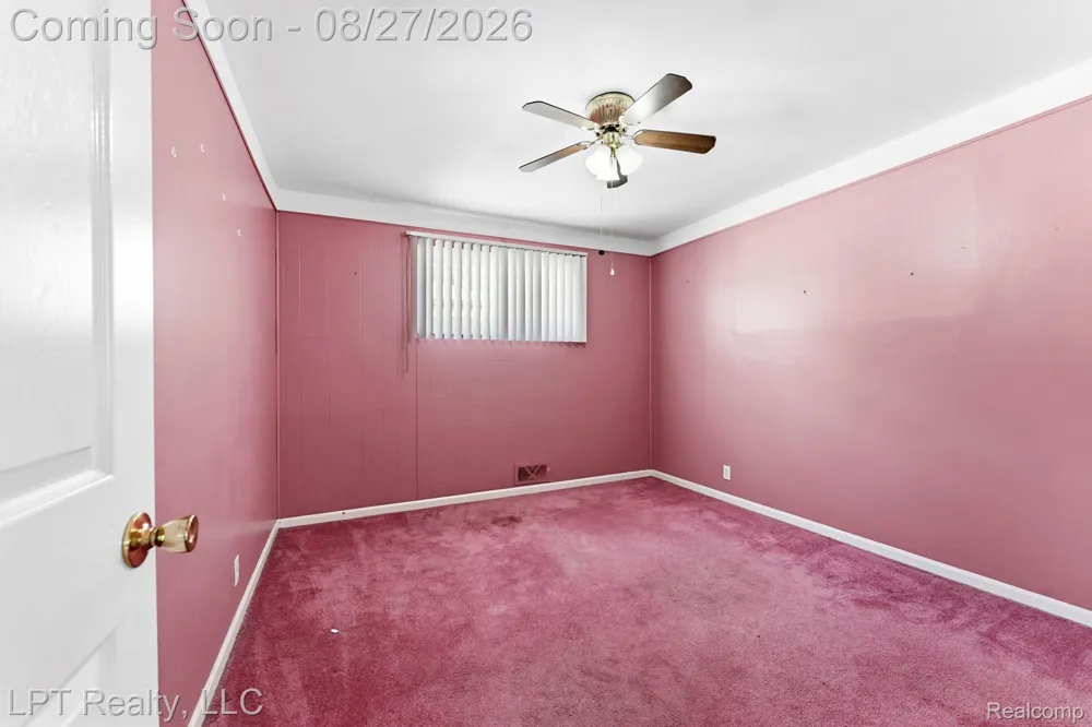 6431 Mayfair Street Taylor City, MI 48180